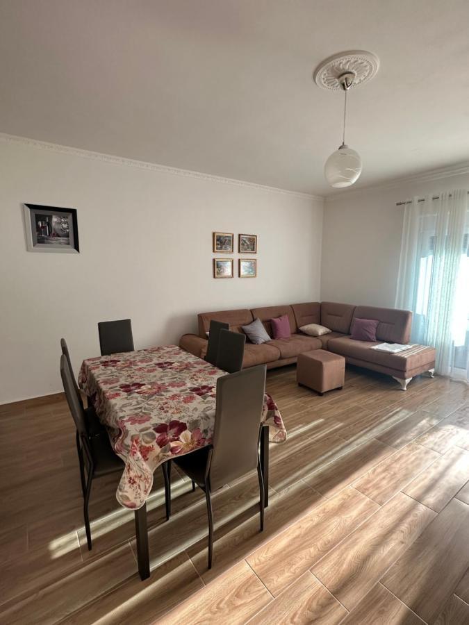 & Comfy Апартаменти *